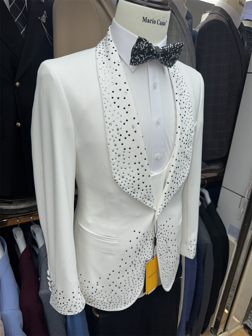 Luxuriöser, modischer Herrenan – Men Formal Wear Sale Bewertung und Preis