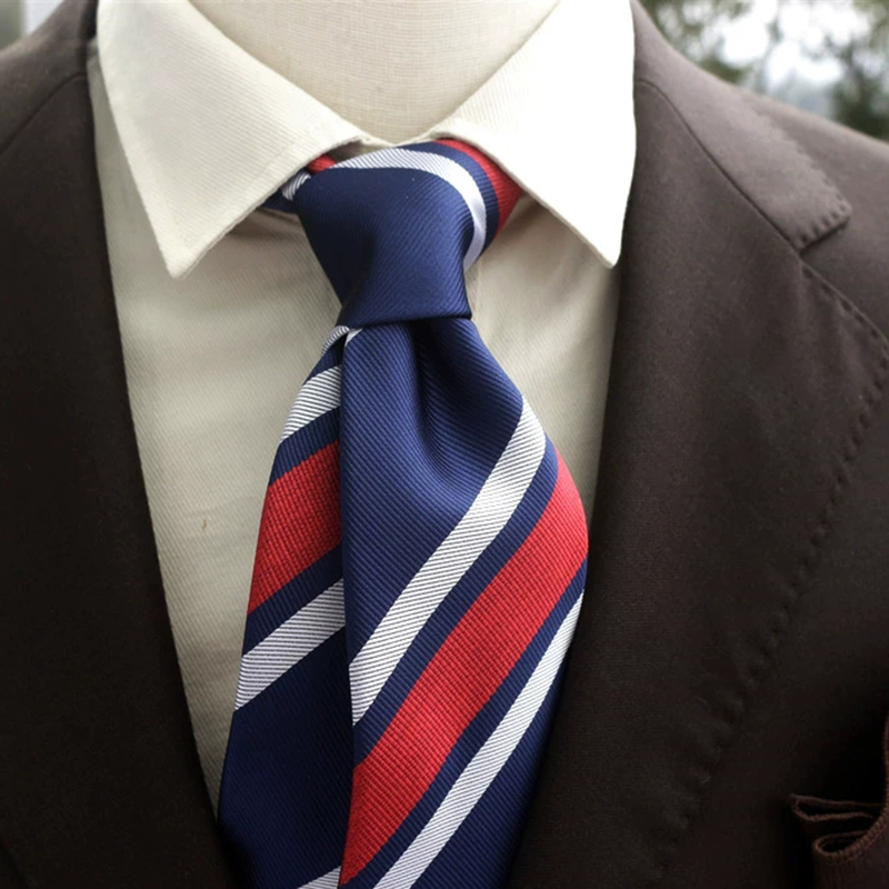 Neue trendige marineblaune Kra – Men Formal Party Wear Shirt Bewertung und Preis